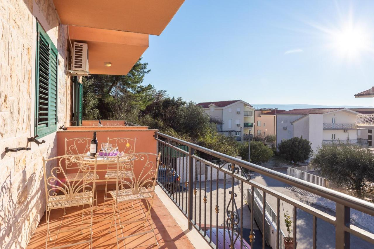 Villa Borzic Omis Bagian luar foto