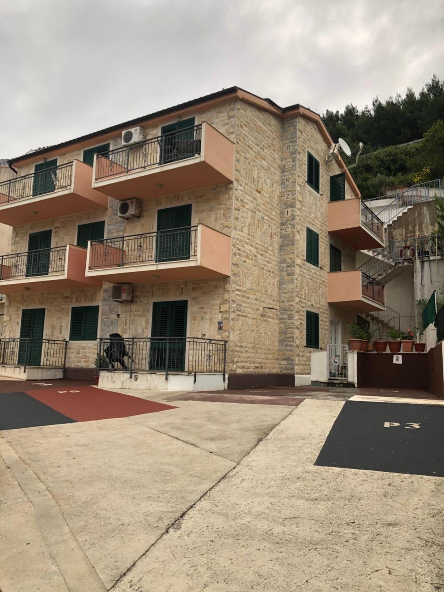 Villa Borzic Omis Bagian luar foto